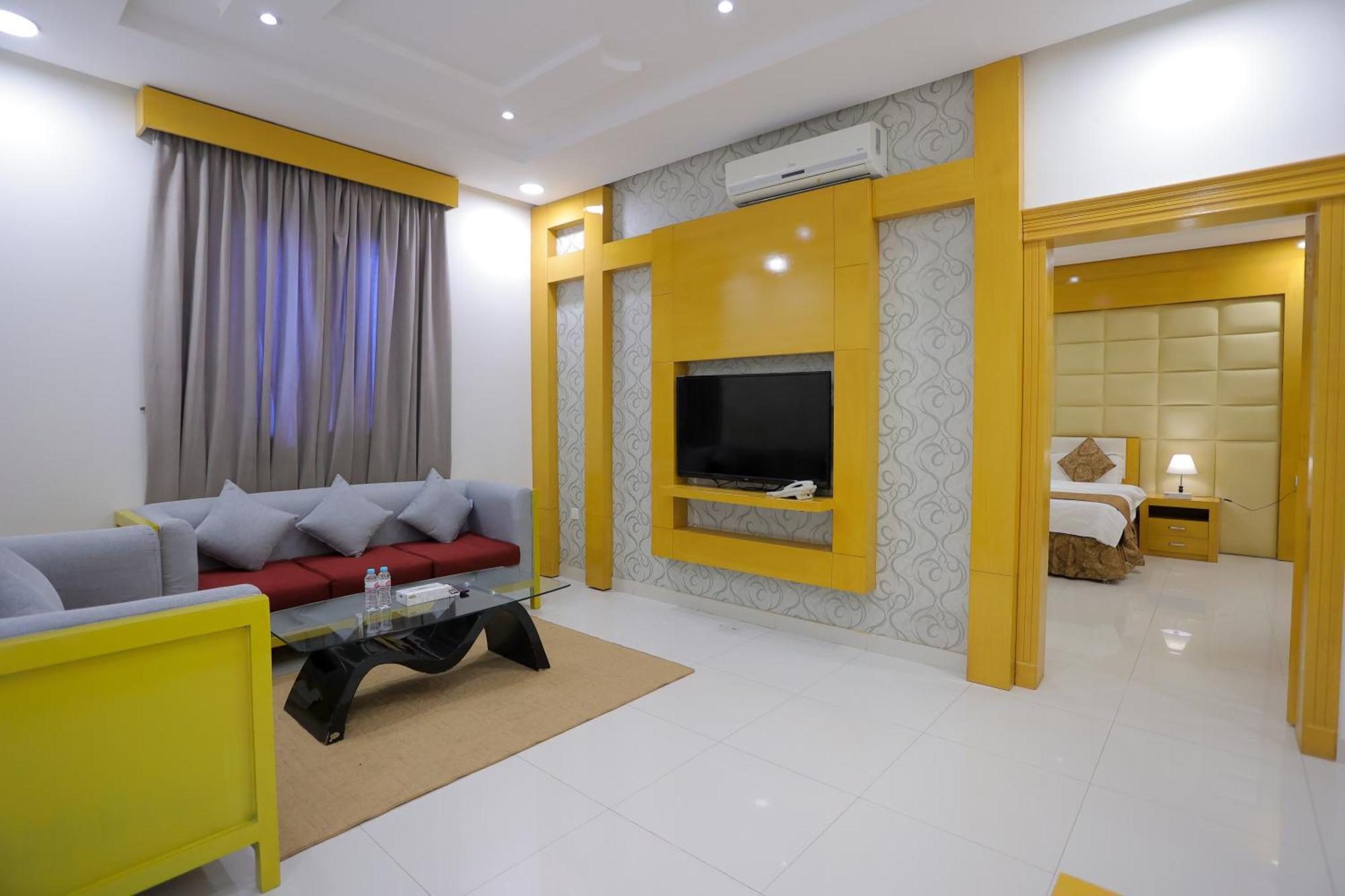 Aparthotel هوستا الملقا Ar Riyad Esterno foto