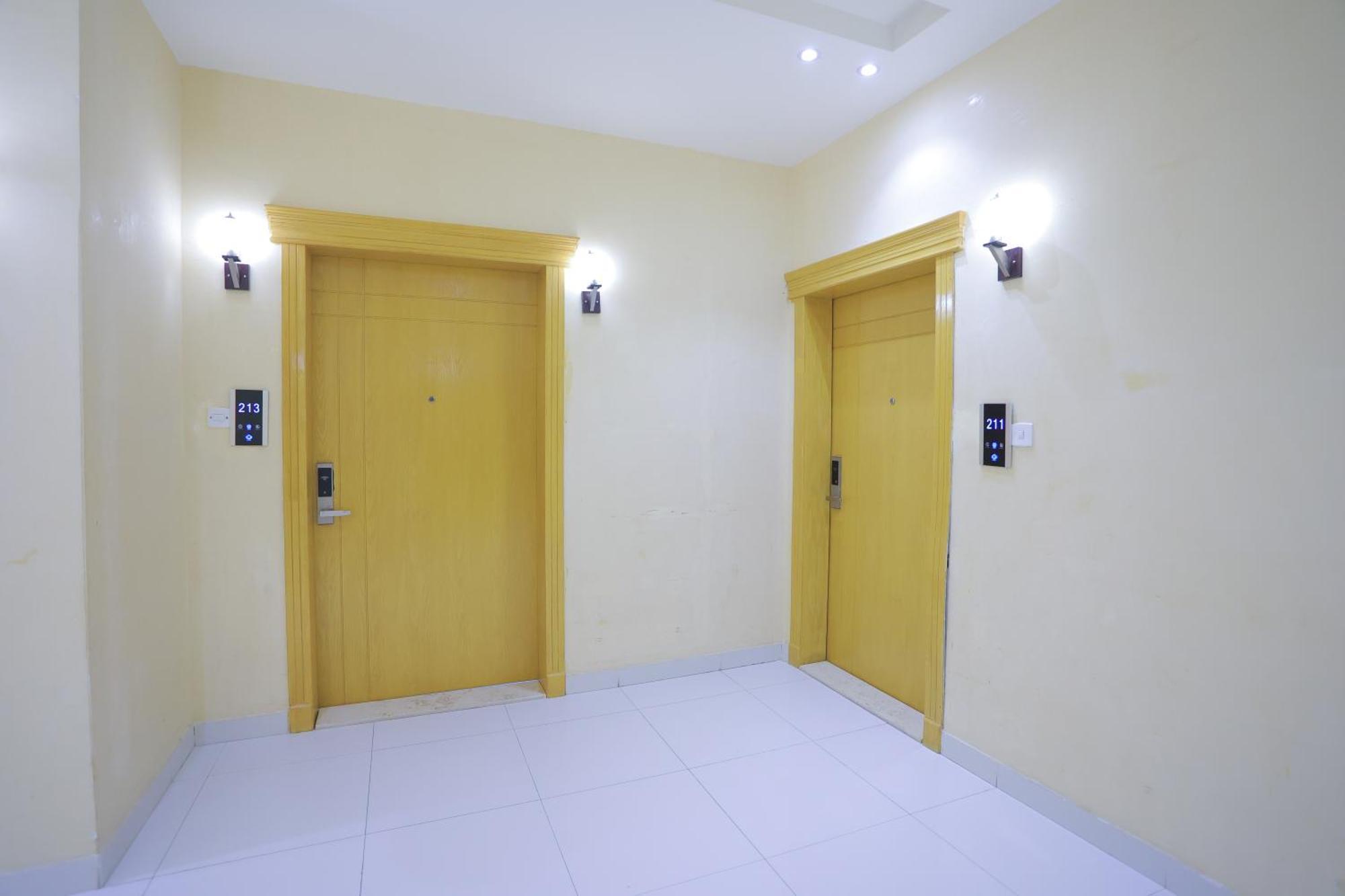 Aparthotel هوستا الملقا Ar Riyad Esterno foto
